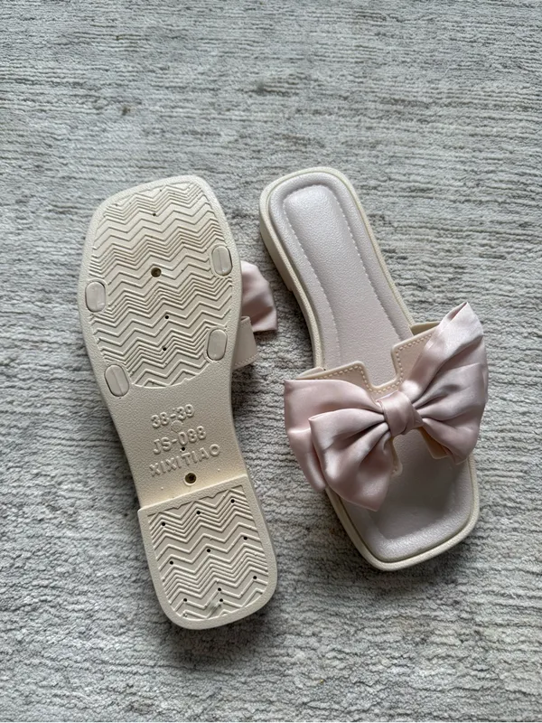 Bow Slide Sandals in Light Pink (Size 38/39 Euro) - Image 3