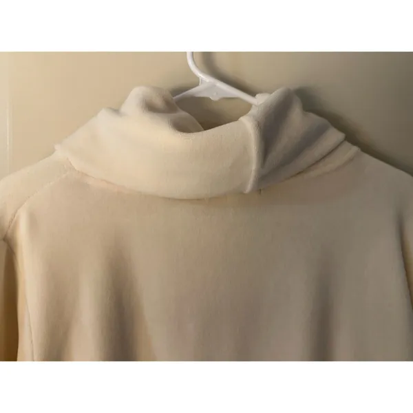 Wallflower Butter Turtleneck Fuzzy Sweater Women's Sz Medium - Image 6