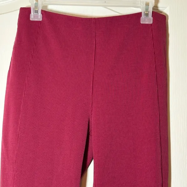 Lululemon softstream Ribbed Flare pants. Sz 8 - Image 3