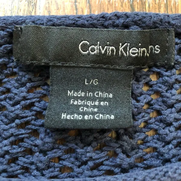 CALVIN KLEIN navy blue crochet sweater - Image 3