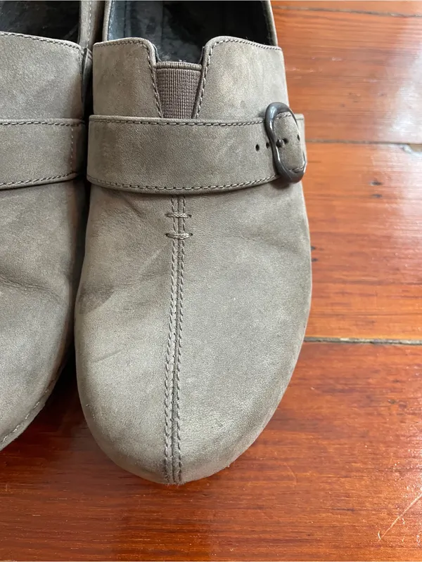 Dansko Tamara Grey Nubuck Buckle Comfort Clogs Sz 40 (US 9.5-10) 🧡🎀 - Image 4
