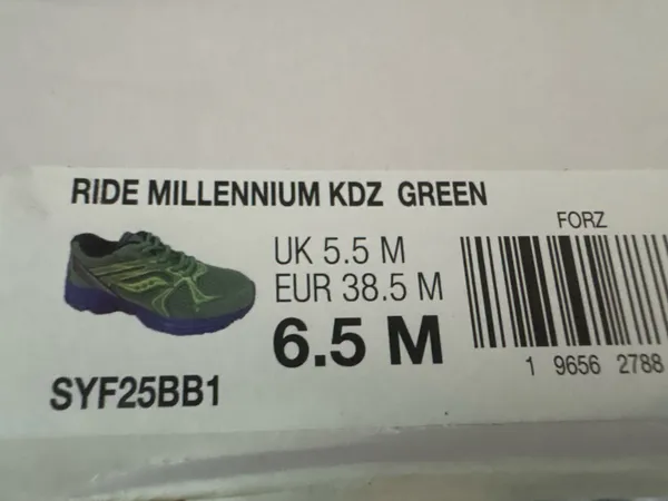 Saucony Running Shoes youth 6.5 - Image 7