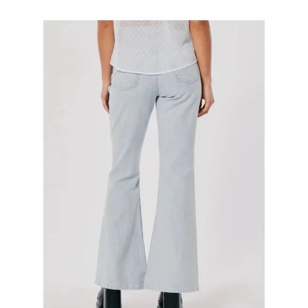 Hollister Social Tourist Denim Flare Ultra High Rise Jeans Two Tone - Image 3