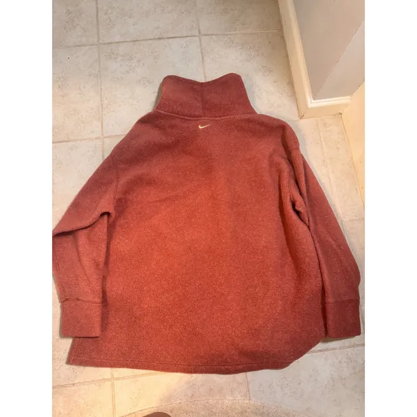 Nike Thermal Cozy Cowl Sweater in Claystone Red & Metallic Gold, Large - Image 6