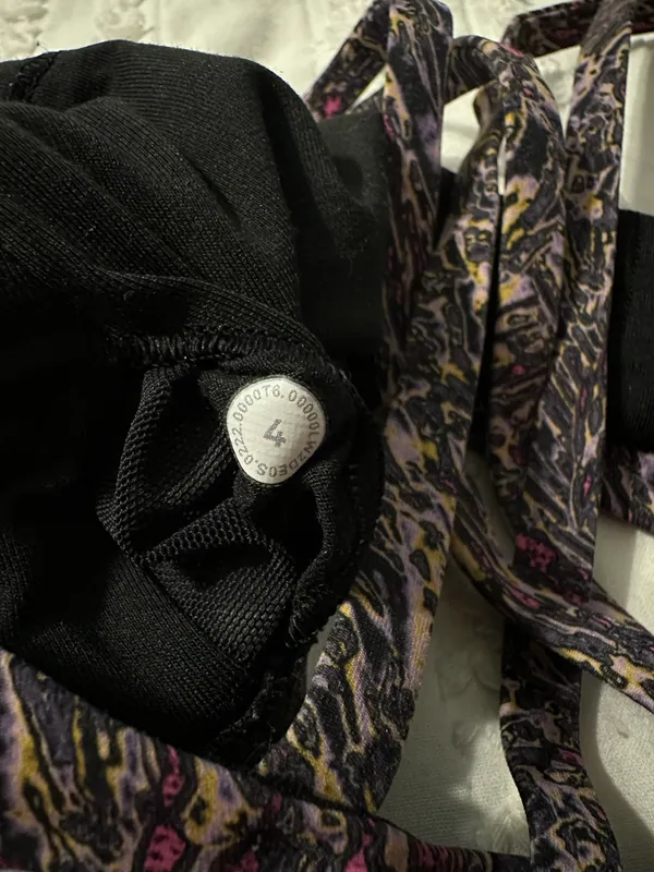 Lululemon Sports Bra 4 - Image 3