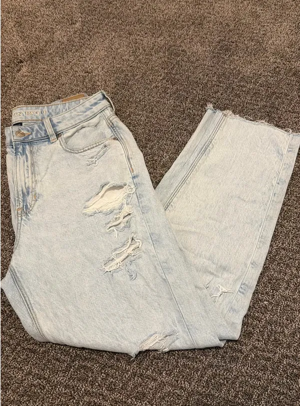 American Eagle Jeans - Image 2
