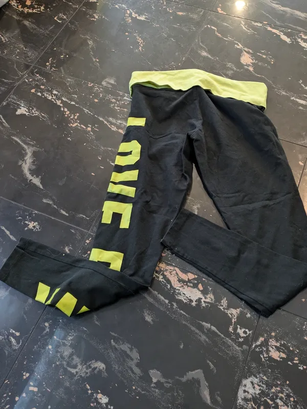 Victoria's Secret PINK Black Foldover Leggings Size Medium - Image 3