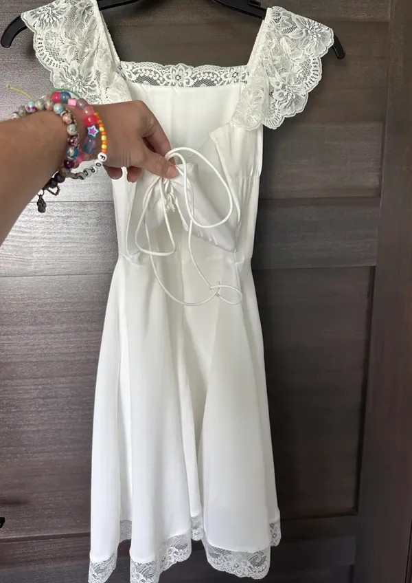 Elegant lace cap sleeve white mini babydoll dress - Image 4