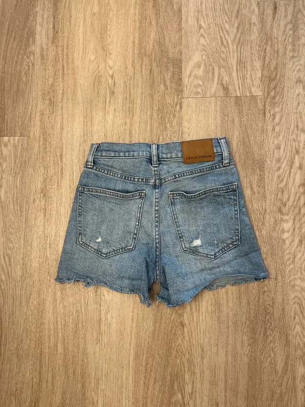 Aritzia denim forum shorts - Image 2