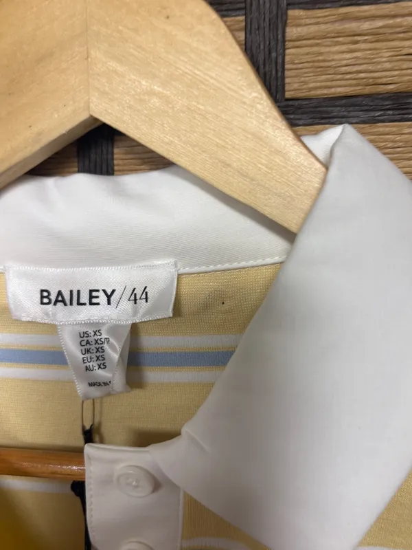 Bailey 44 yellow stripe long sleeve crop polo size XS - Image 4
