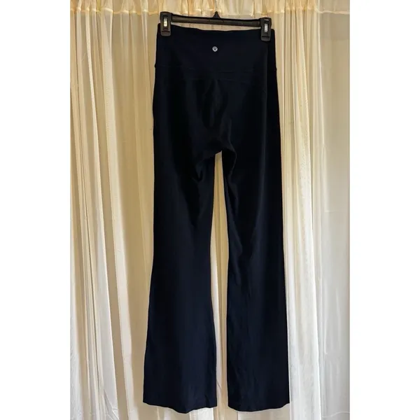 Lululemon Groove Super-High-Rise Flared Pant Nulu‎ Black Size 6 - Image 2