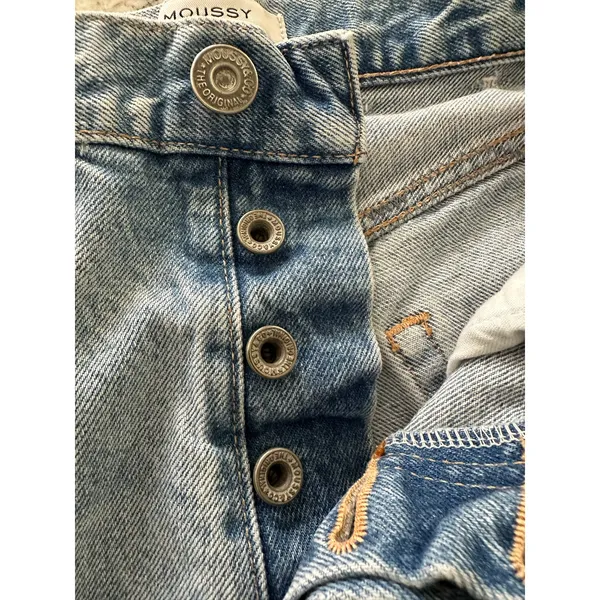 Moussy Vintage denim shorts feature a light blue wash distressed size 25 - Image 8