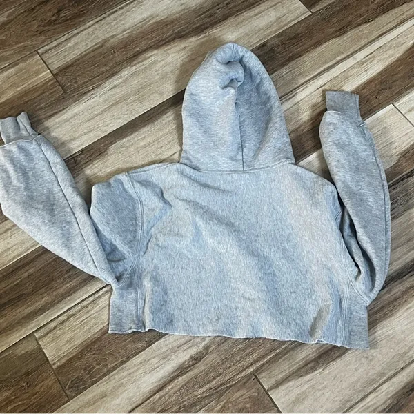 Champion gray pullover cropped hooded sweatshirt - Image 4