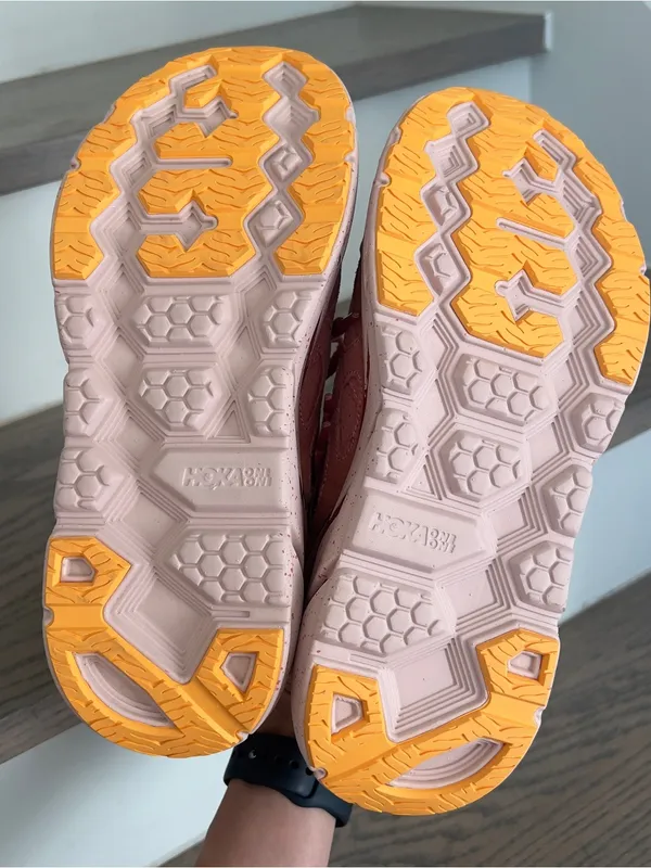Hoka U Clifton L Suede Sneakers in Earthenware / Hot Sauce NWOB - Image 7