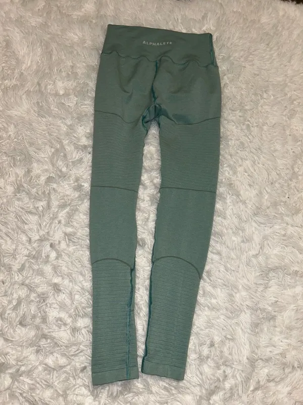 ALPHALETE green leggings OG Revival leggings woman’s size large - Image 2