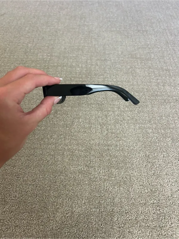 Black Retro Sunglasses - Image 3
