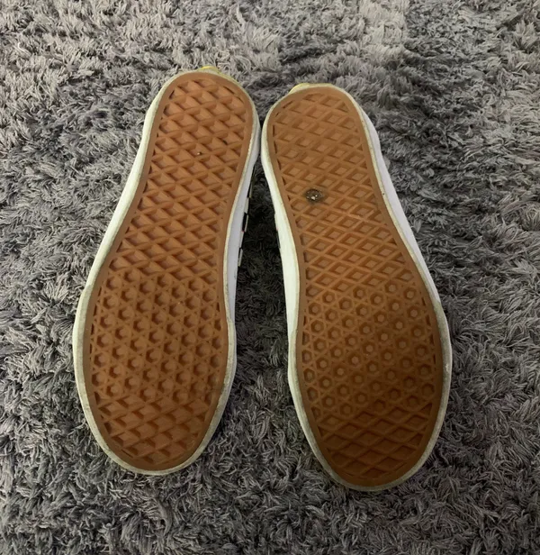 Vans - Image 3
