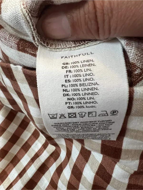 NWT FAITHFULL Valeria Capri Pants in gingham cedar - Image 9
