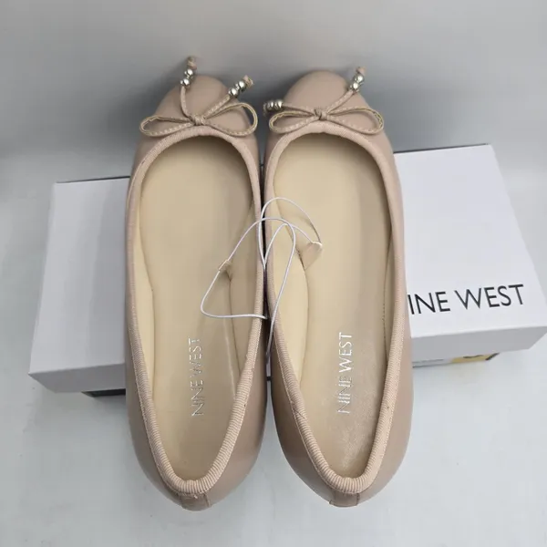 Nine West Women’s Beige Nude Ballet Flats Slip-On Round Toe Bow Bead Size 8 NIB - Image 2