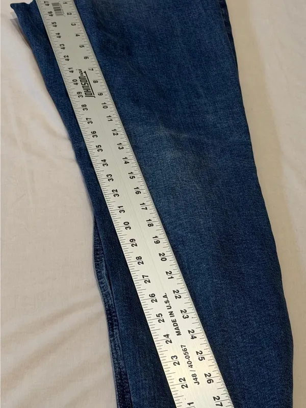 American Eagle Mom Jean Strigid Raw Hem Medium Blue Denim High-Rise Size 8 - Image 3