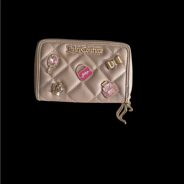 NWOT Juicy Couture Quilted Wallet with Gold Accents pecan beige zippy 6x4 - Image 2