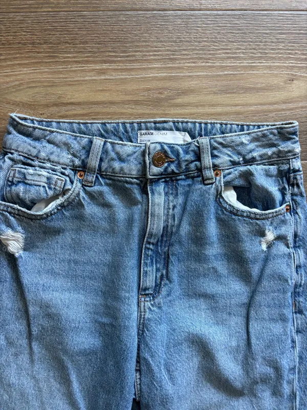 Garage low rise light wash flare distressed jeans woman’s size 5/27 - Image 2