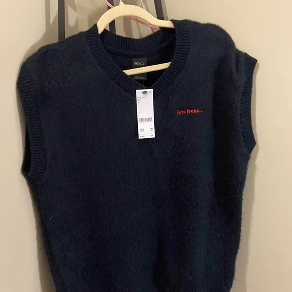 NWT Iets Frans Fluffy Oversized Sweater Vest - Image 4