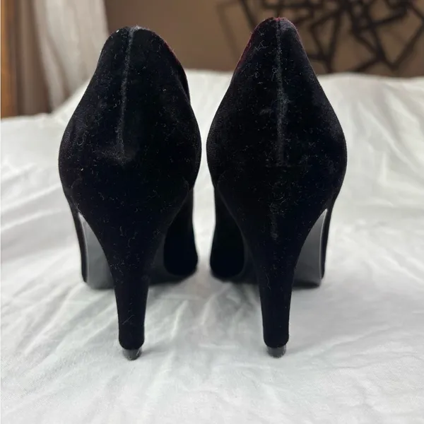 Red Brown Velvet Pointed Toe Kitten Heel Leather Sole Size 6 / 4” Heel Caressa - Image 4