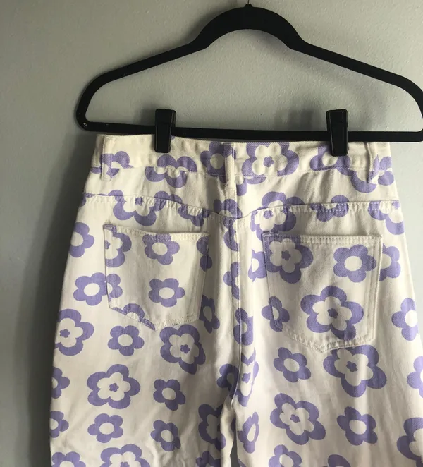 SheIn Purple Floral White Denim High Waisted Pants - Image 4