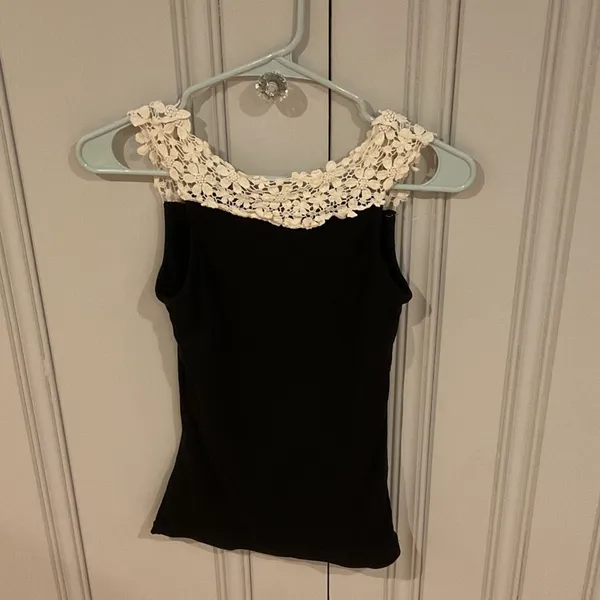 Choies Black Tank Top with Cream Floral Lace medium - Image 2