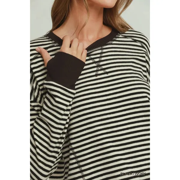 Umgee Tencel Fleece Stripe Crewneck Top -‎ Black/Ivory - Large - Image 4
