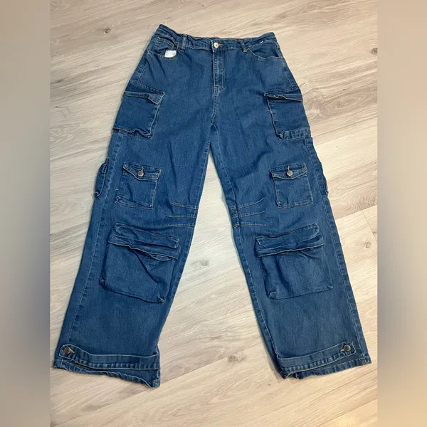 NWOT Daisy Blue‎ Wide Leg Cargo Jeans - Image 2
