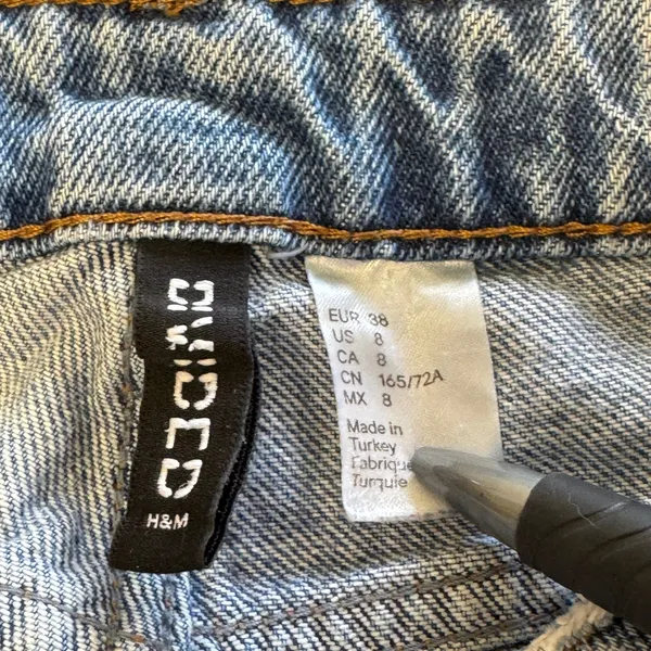 H&M Divided Womens High Waist Mom Jeans Blue Distressed Raw Hem Size 8 06116787 - Image 6