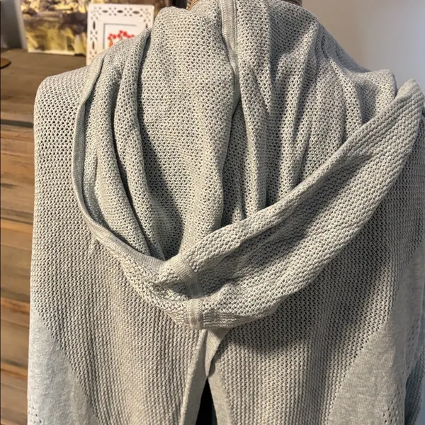 Lululemon Still Movement Wrap Light Seafoam Green Hooded Cardigan Sweater - Image 9