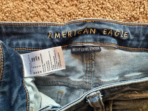 American Eagle Jeans - Image 3