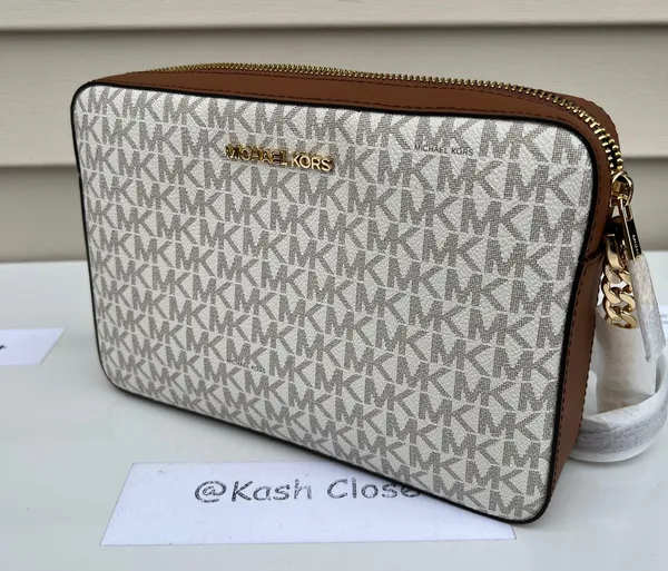 MK JST LG EW Crossbody Signature - Vanilla - Image 3