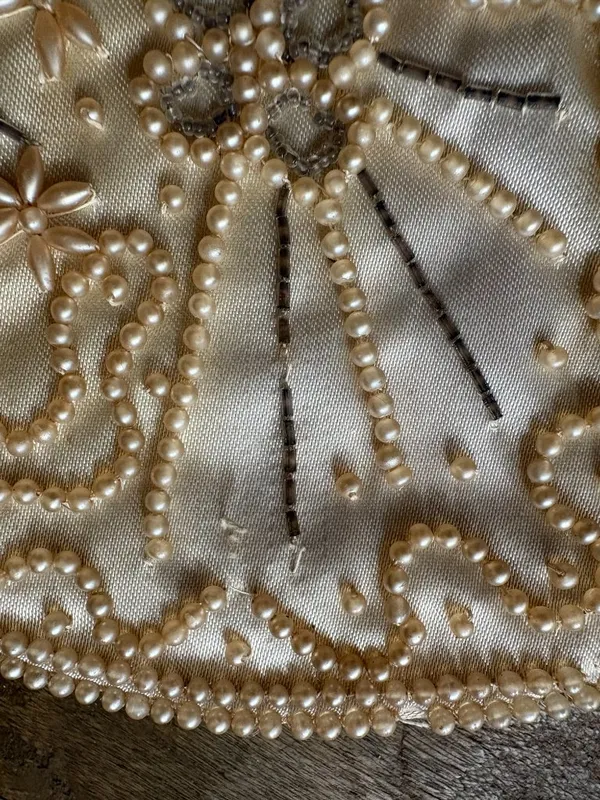 Vintage La Regale midcentury ivory satin beaded small evening bag made in Japan - Image 7
