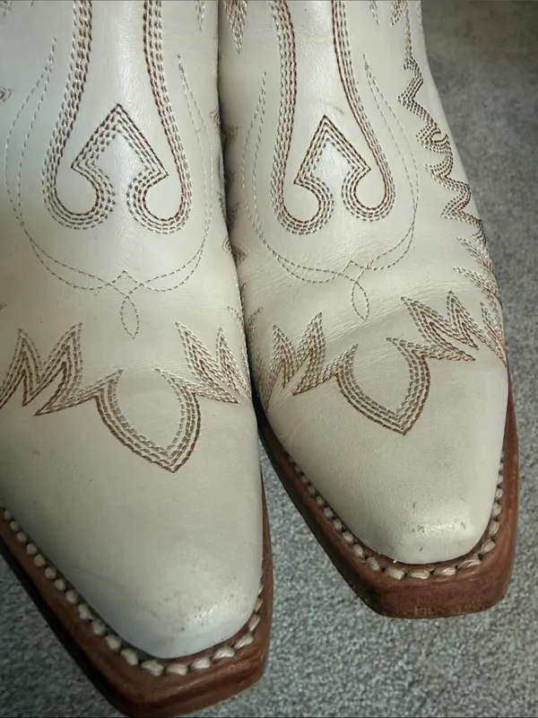 Women’s Cream Western-Style Leather Ankle Boots - Image 6
