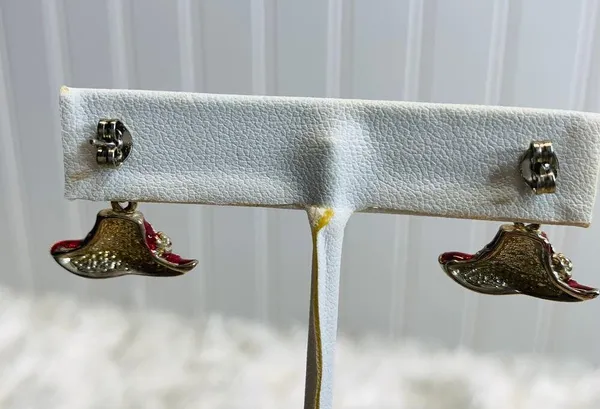 Dangle Earrings Red Hat Society Flowers 3/4" Long - Image 4