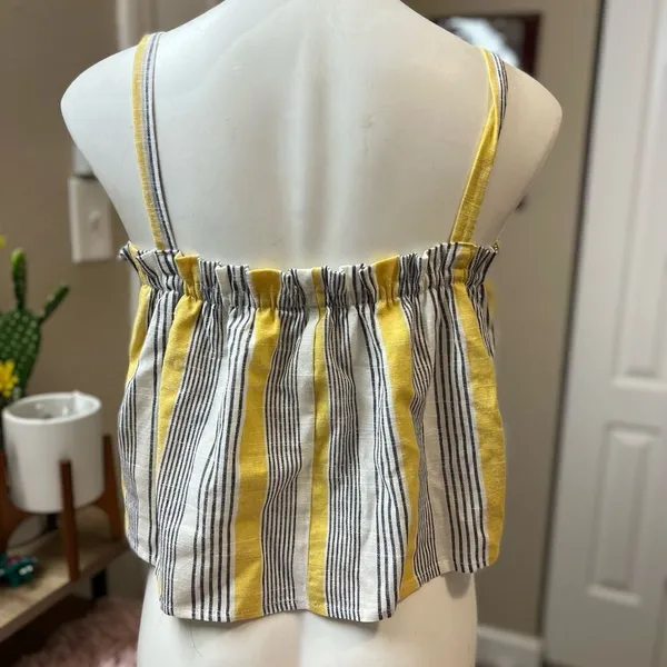 Iris yellow blouse top size medium - Image 3
