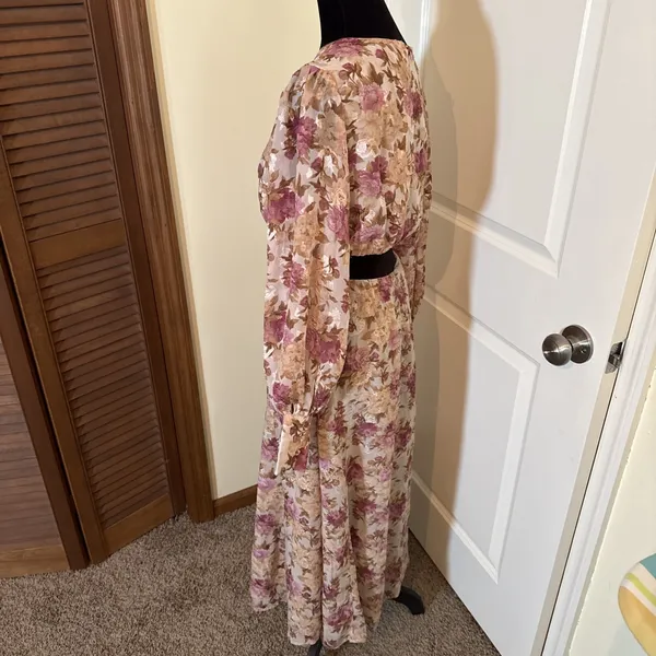En Saison lissandra pink floral print cutout long sleeve midi dress Size M NWT - Image 4