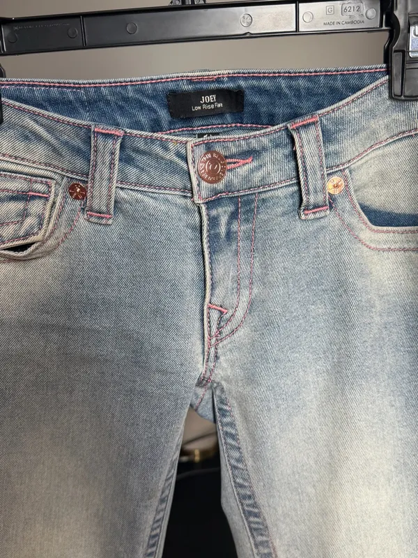 True Religion Joey Low Rise Flap Flare Jeans in Salt Water, size 25. - Image 5