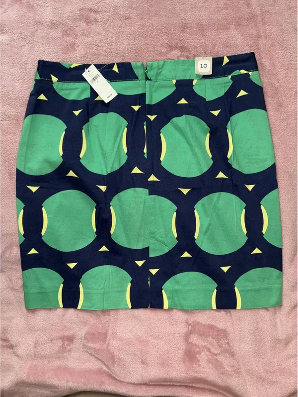 New With Tags GAP Women's Navy Blue & Green Tennis Ball Print Mini Skirt Size 10 - Image 2