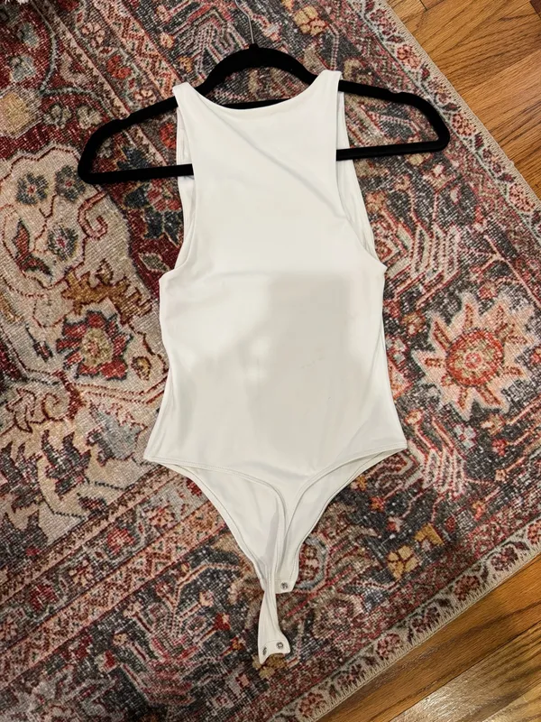 Aritzia Babaton Bodysuit - Image 3
