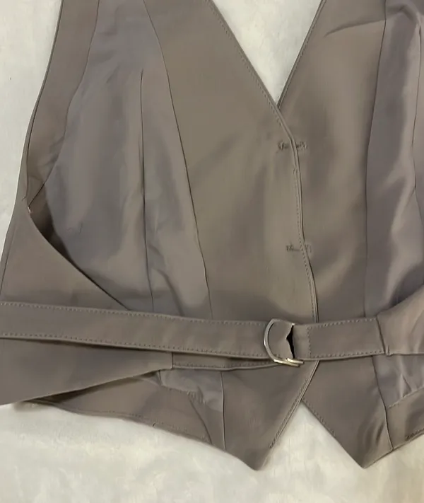 Button Down Vest Top Gray - Image 3