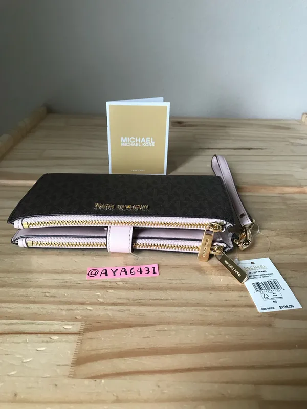 Michael Kors Wallet - Image 3