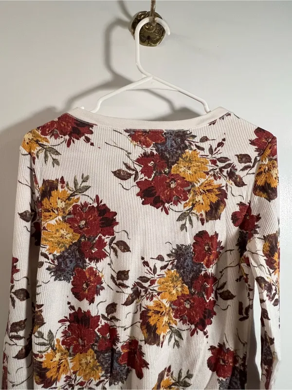 Time and Tru Women’s Size Large 12-14 Thermal Henley Top Long Sleeve White‎ - Image 7