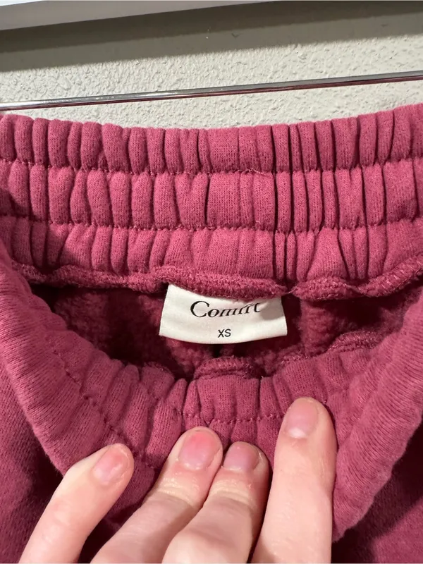 Comfrt Minimalist Sweatpants Berry - Image 4