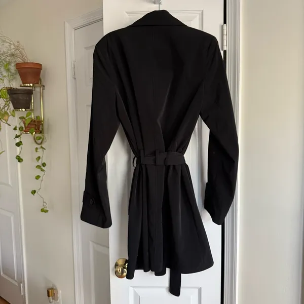 London Fog Black Belted Trench Coat Mid-Length Pink Pattern Lining - Size Medium - Image 5