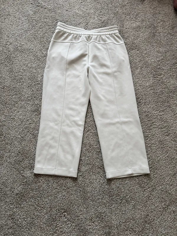 Lululemon Softstreme Pants 8 - Image 4
